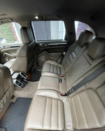 Porsche Cayenne cena 95000 przebieg: 311000, rok produkcji 2010 z Warszawa małe 106